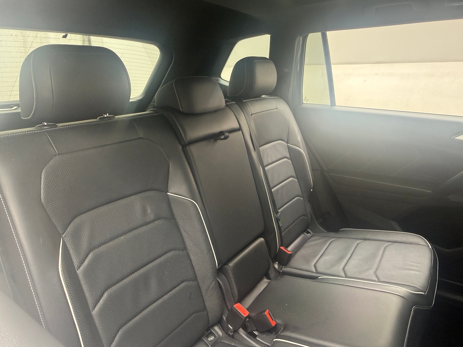 Thumbnail: 2022 Volkswagen Tiguan - 5