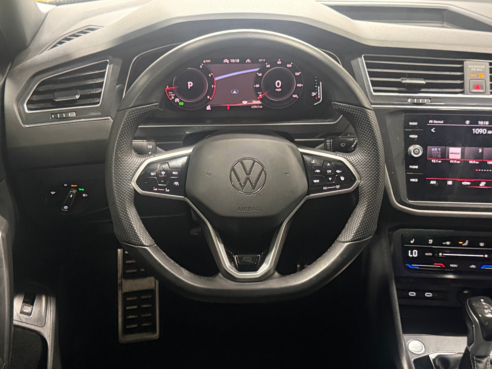 Thumbnail: 2022 Volkswagen Tiguan - 4