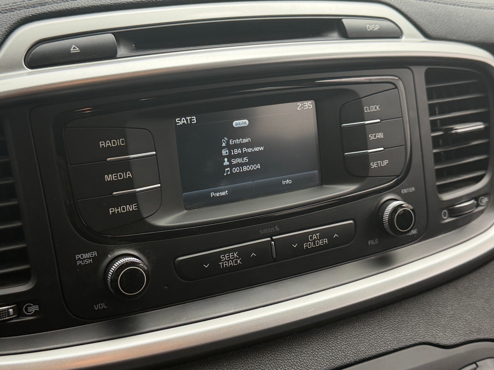 Thumbnail: 2018 Kia Sorento - 4