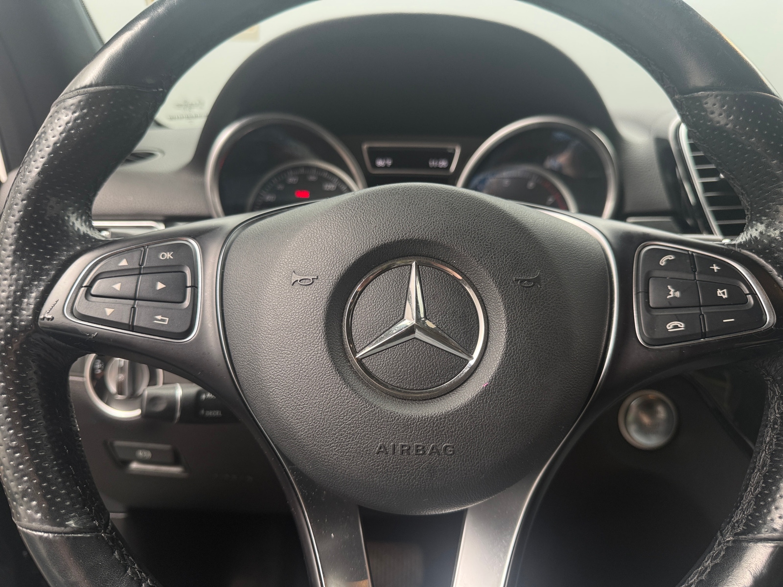 Thumbnail: 2018 Mercedes-Benz GLE - 4