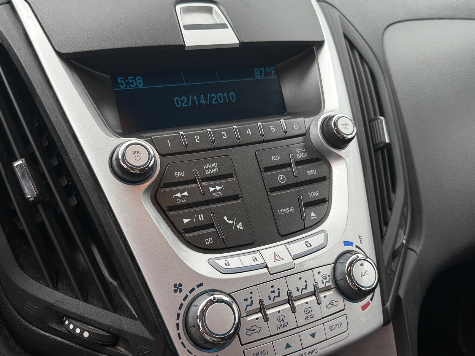Thumbnail: 2013 Chevrolet Equinox - 4