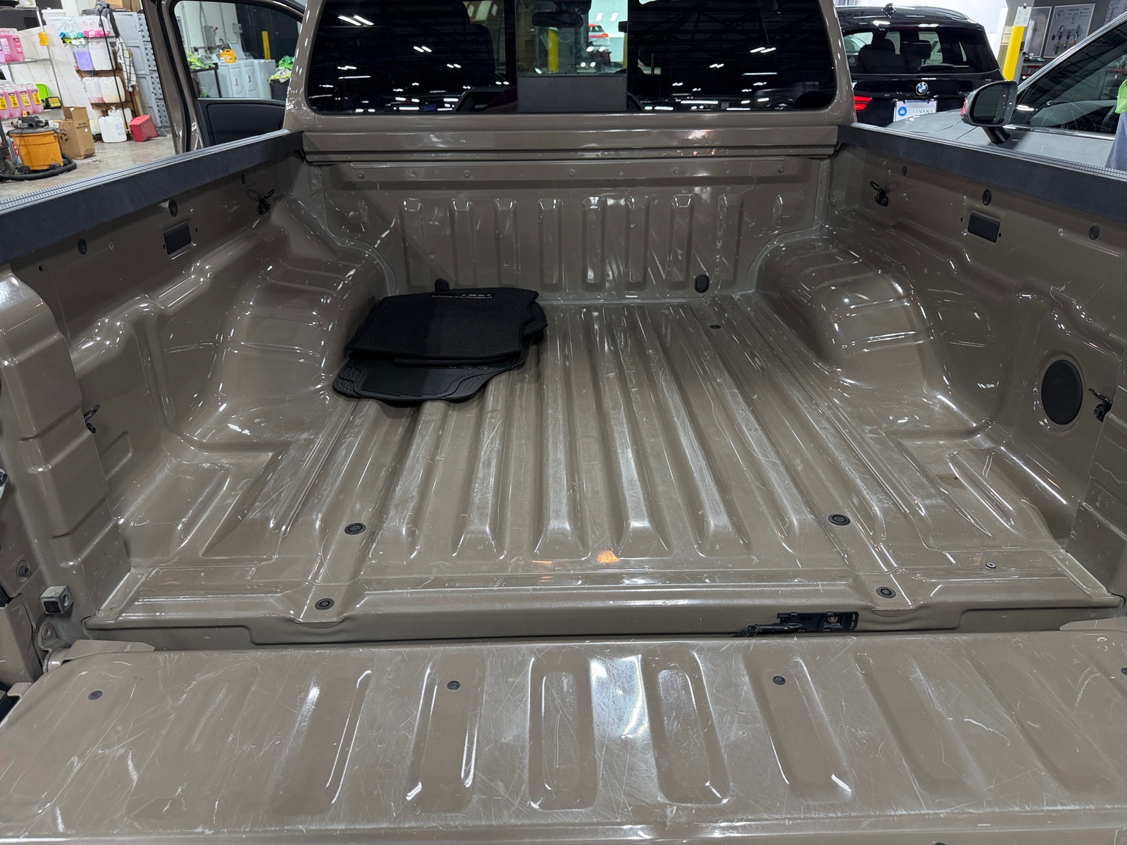 Thumbnail: 2023 Nissan Frontier - 7