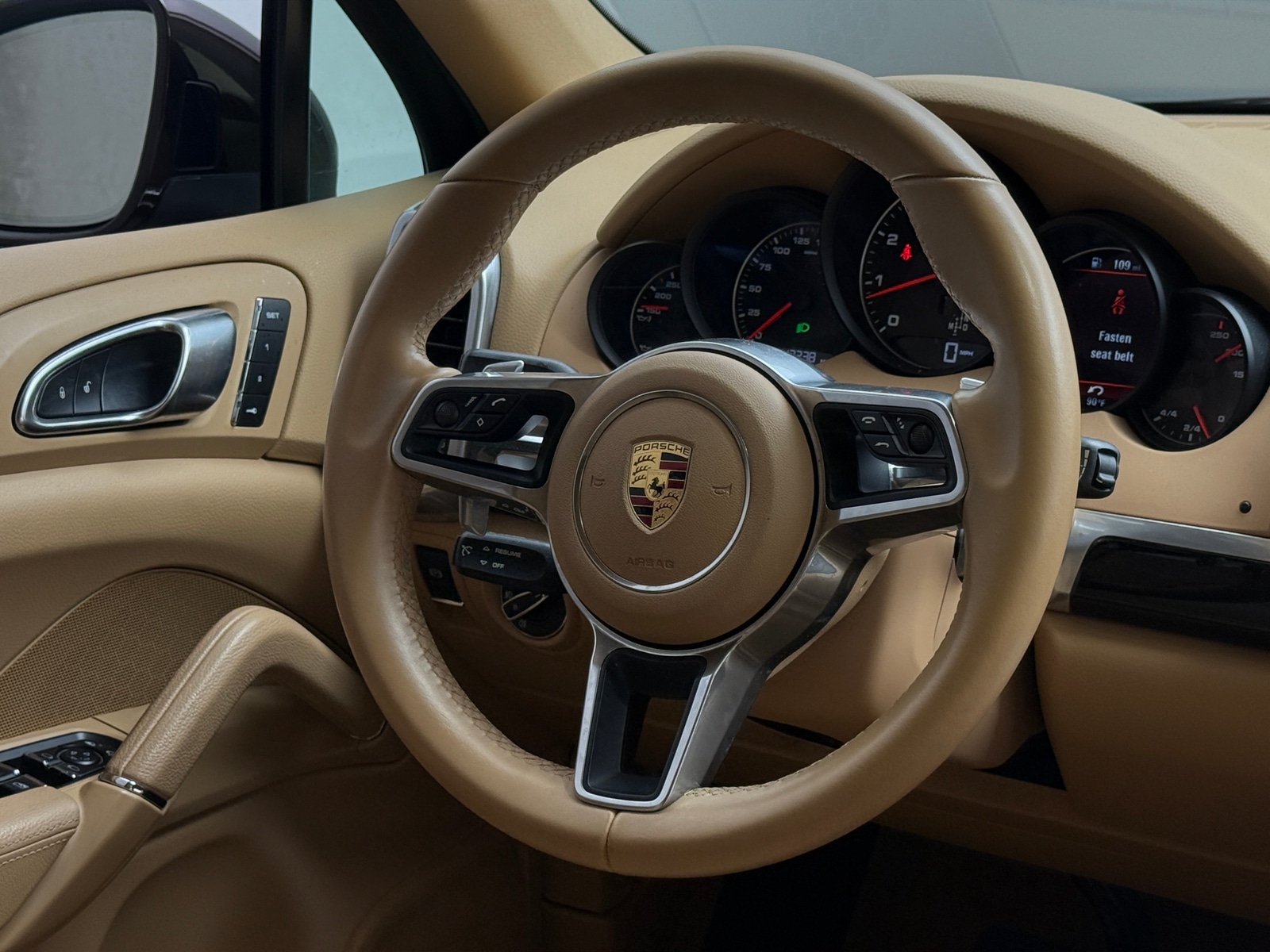 Thumbnail: 2016 Porsche Cayenne - 4