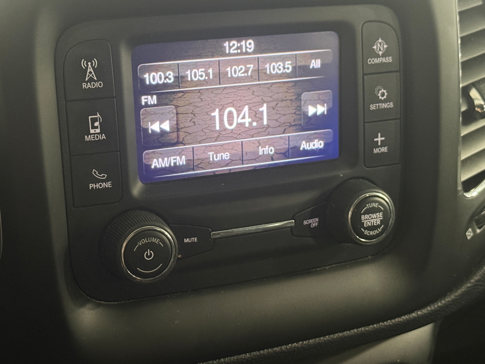 Thumbnail: 2018 Jeep Compass - 4