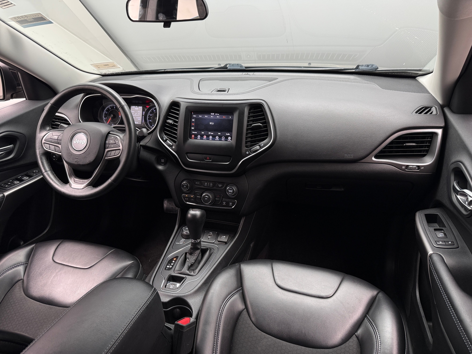 Thumbnail: 2019 Jeep Cherokee - 3