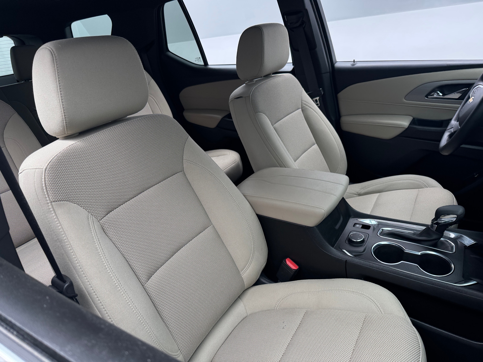 Thumbnail: 2023 Chevrolet Traverse - 2