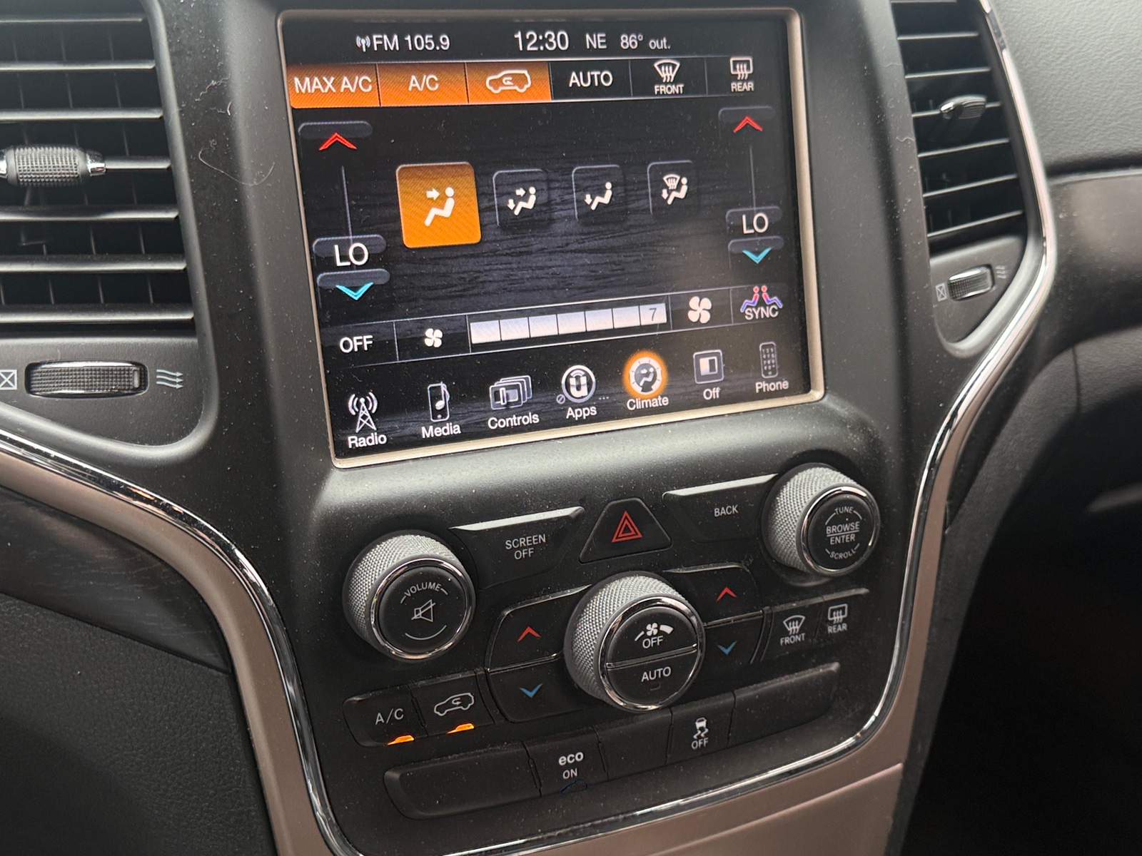 Thumbnail: 2014 Jeep Grand Cherokee - 4