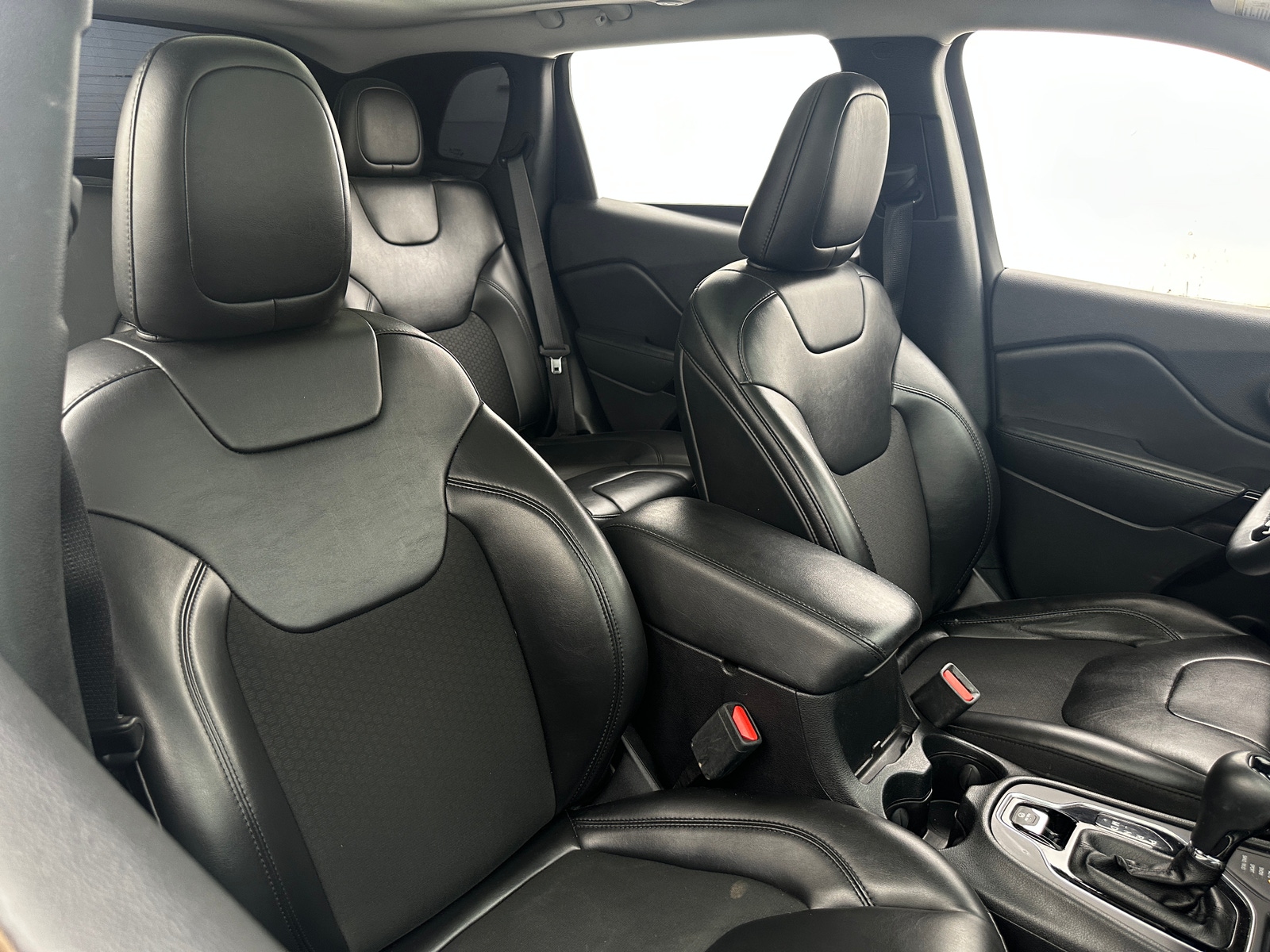 Thumbnail: 2020 Jeep Cherokee - 2