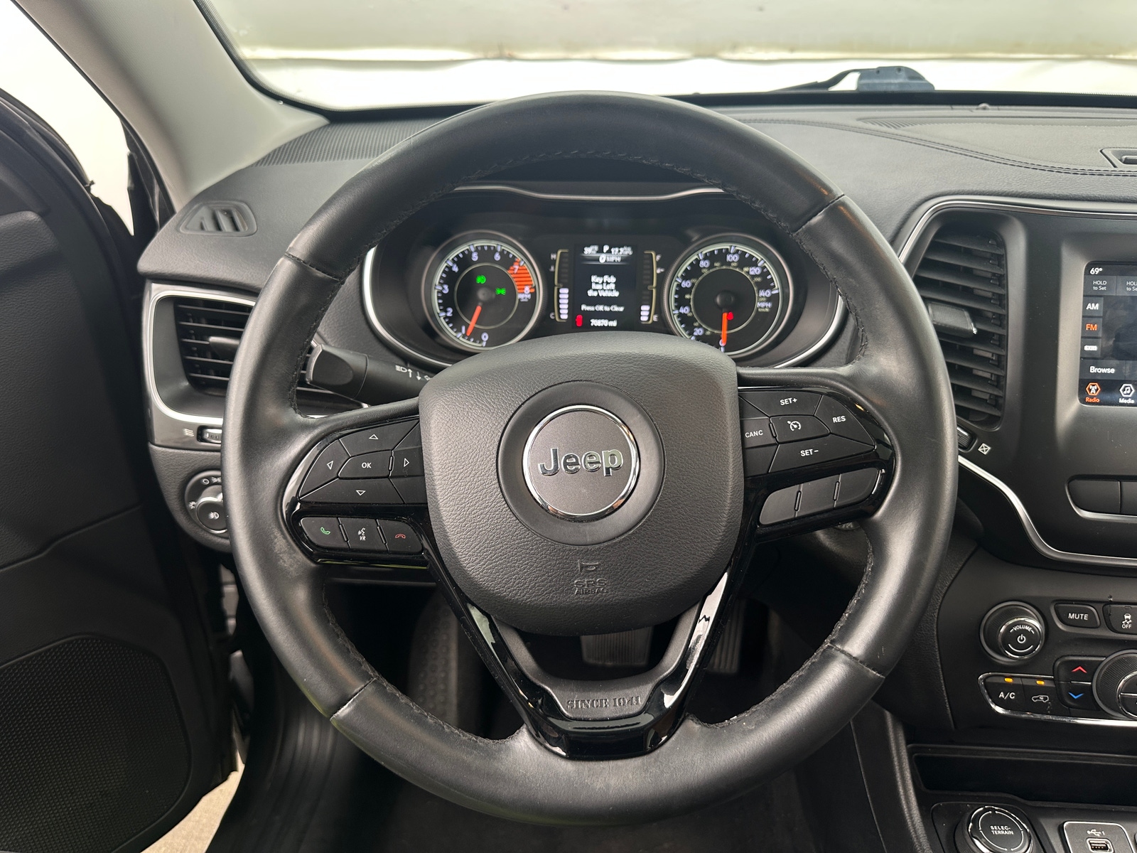 Thumbnail: 2020 Jeep Cherokee - 5