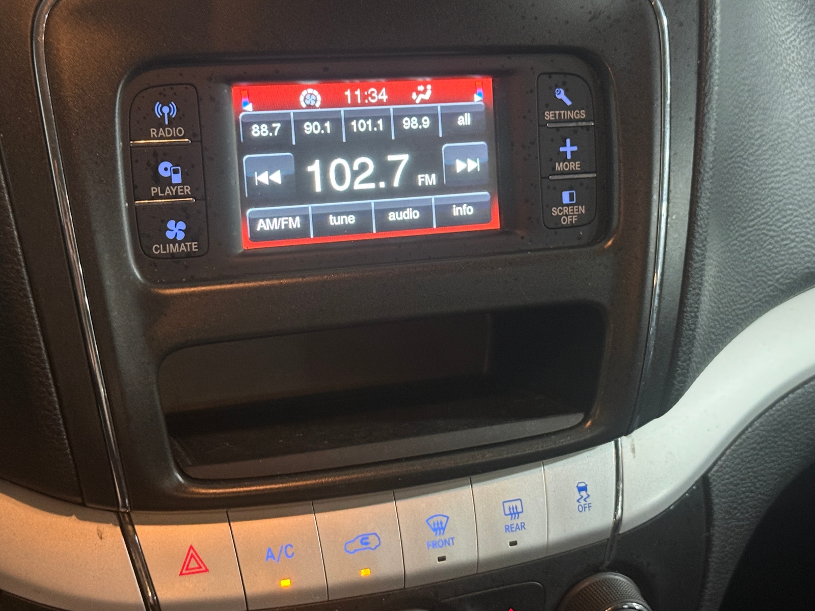 Thumbnail: 2018 Dodge Journey - 4