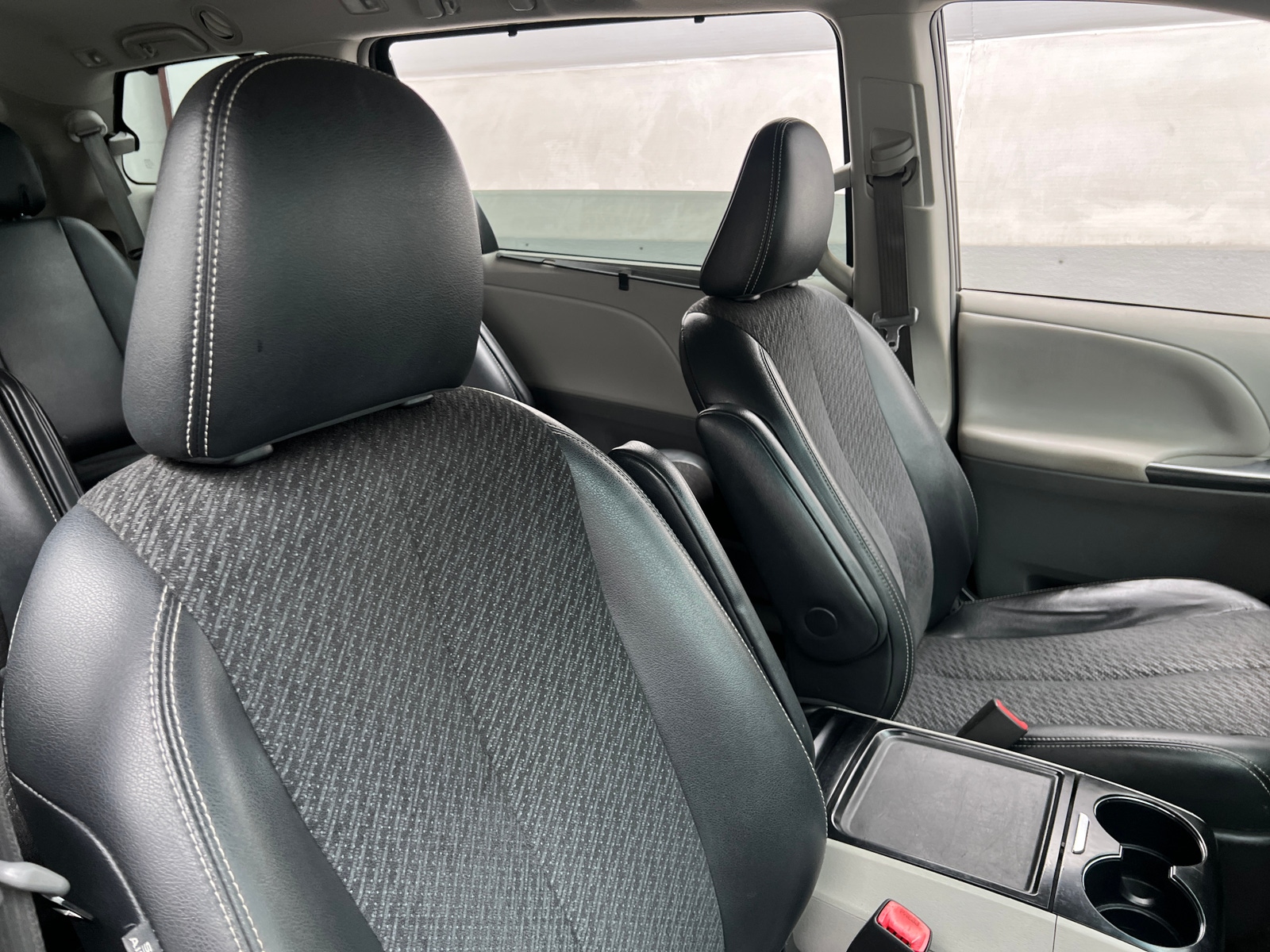Thumbnail: 2012 Toyota Sienna - 2