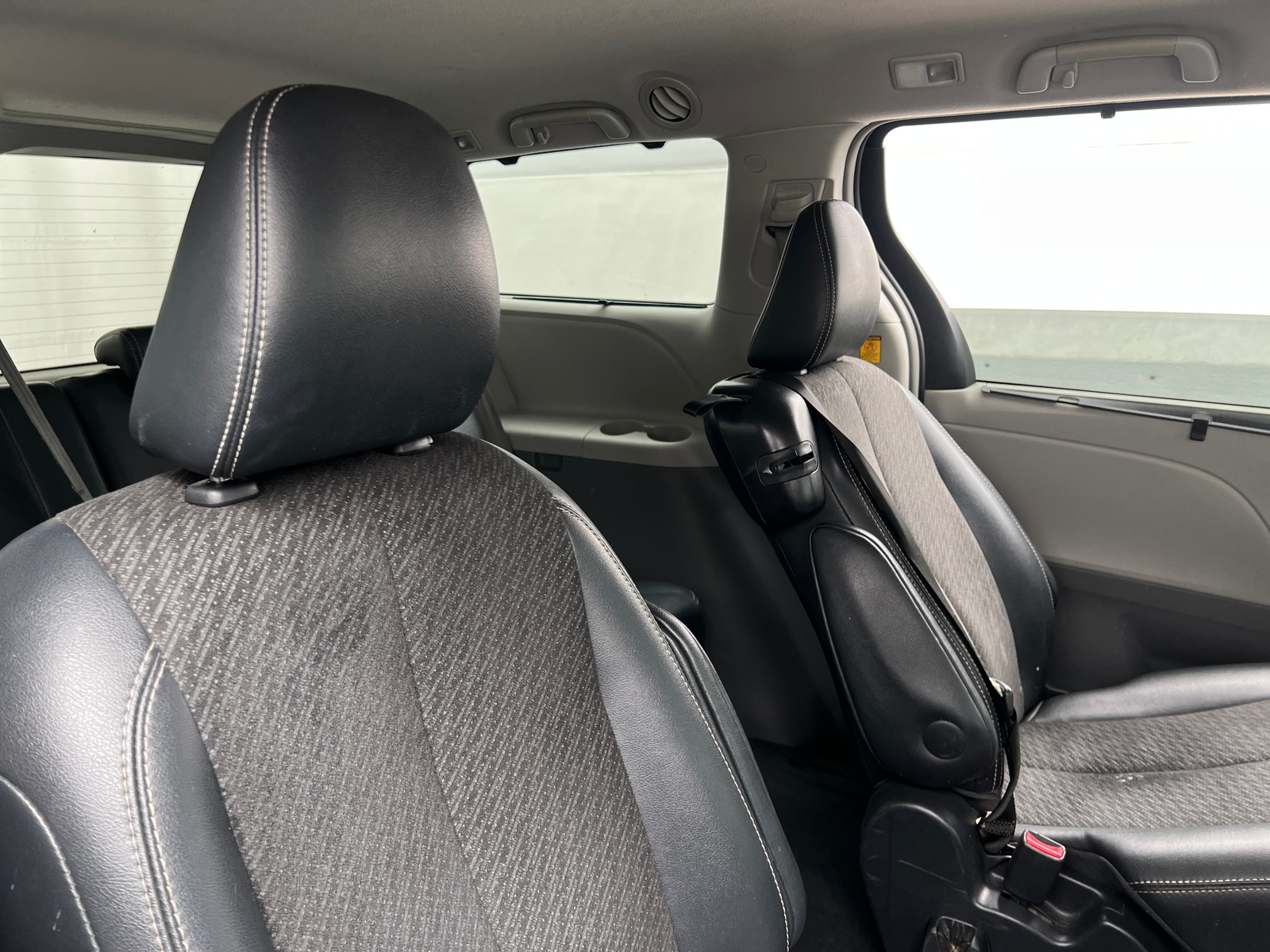 Thumbnail: 2012 Toyota Sienna - 6