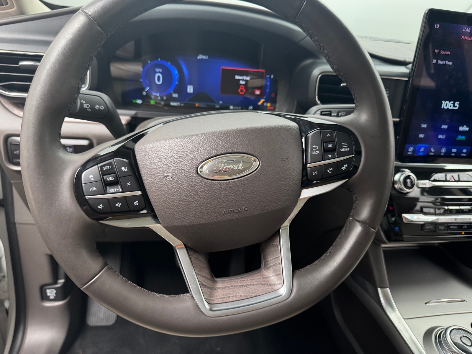 Thumbnail: 2022 Ford Explorer - 4