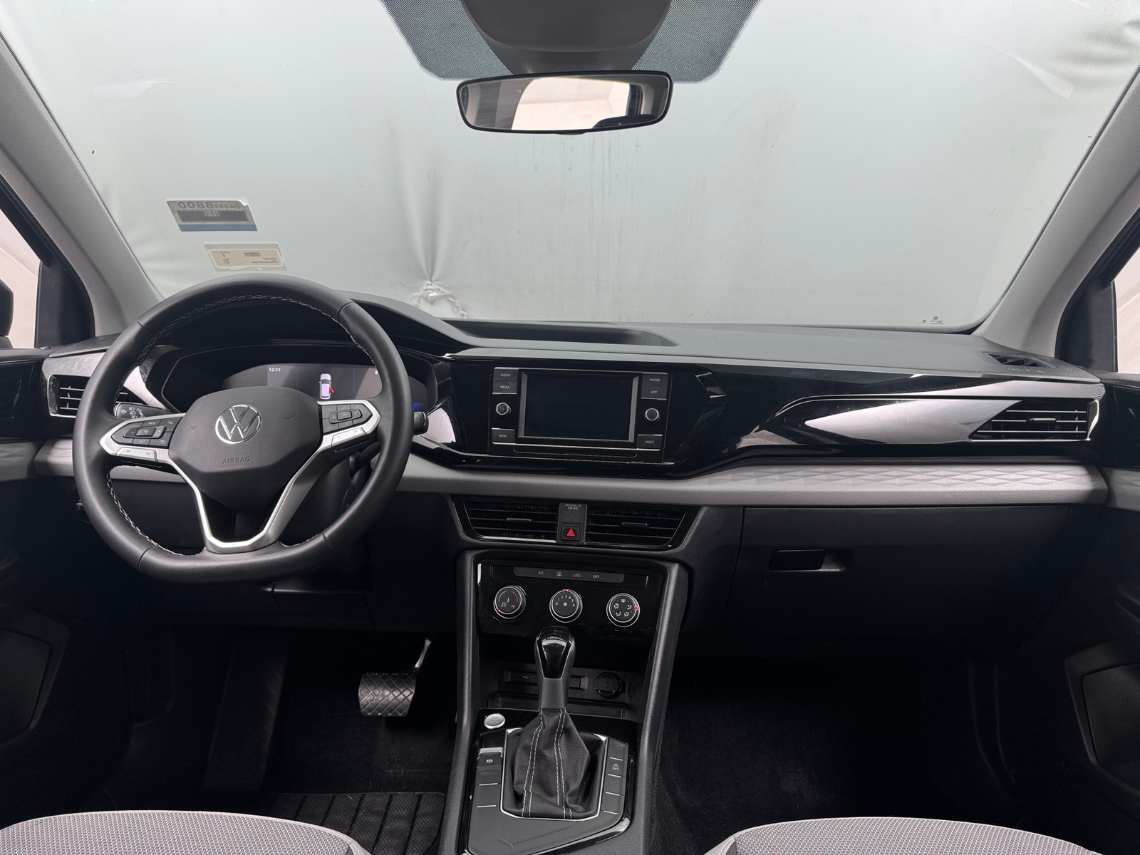Thumbnail: 2024 Volkswagen Taos - 3