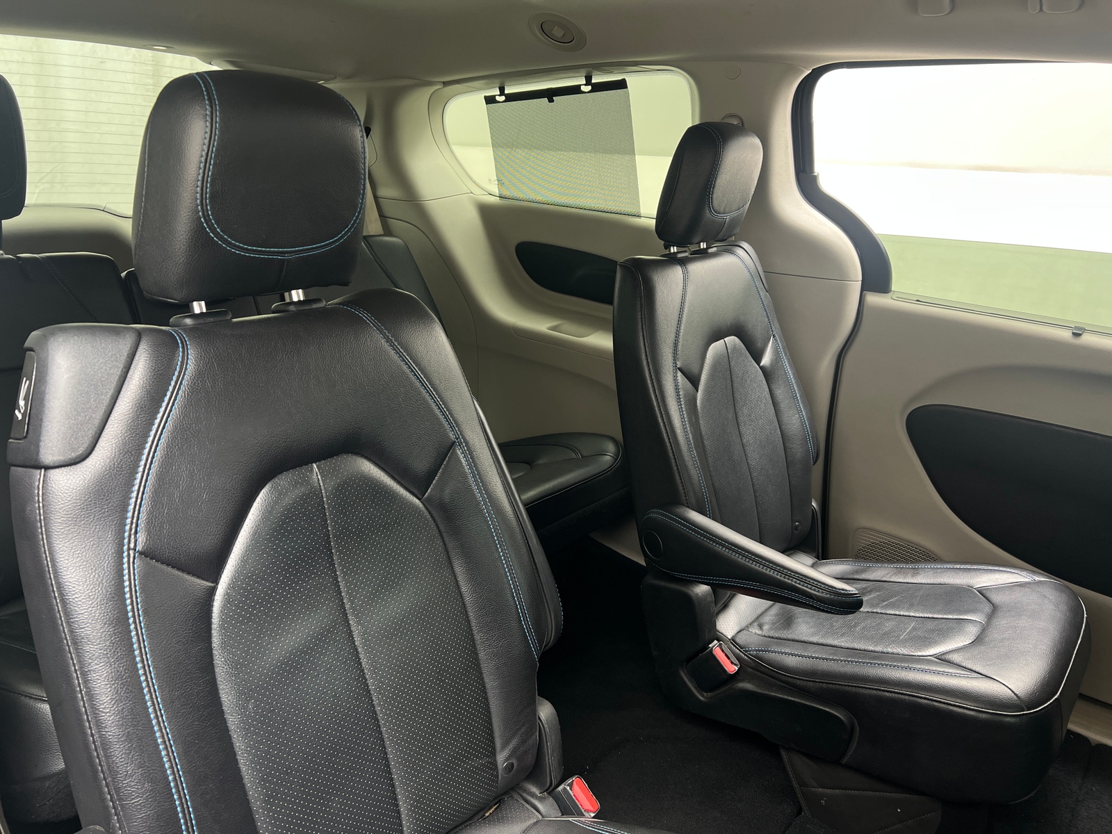 Thumbnail: 2021 Chrysler Pacifica - 5