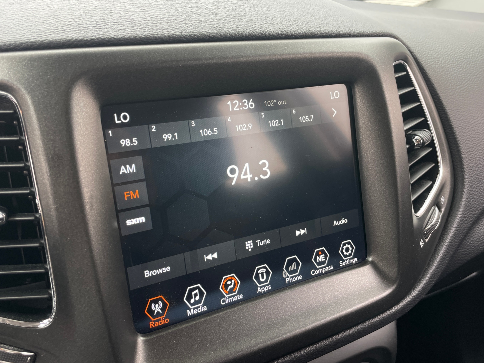 Thumbnail: 2018 Jeep Compass - 4