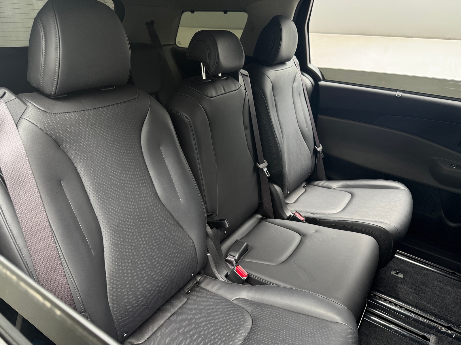 Thumbnail: 2025 Kia Carnival - 5