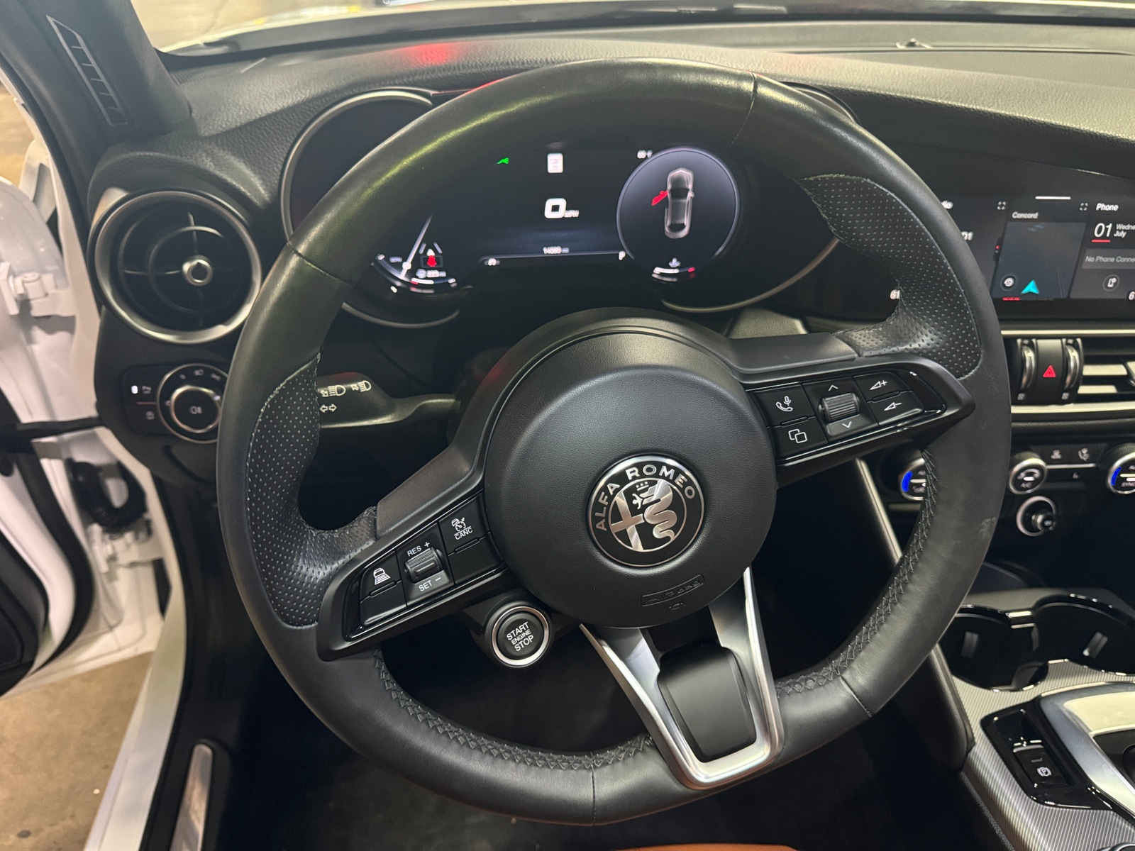 Thumbnail: 2024 Alfa Romeo Giulia - 4