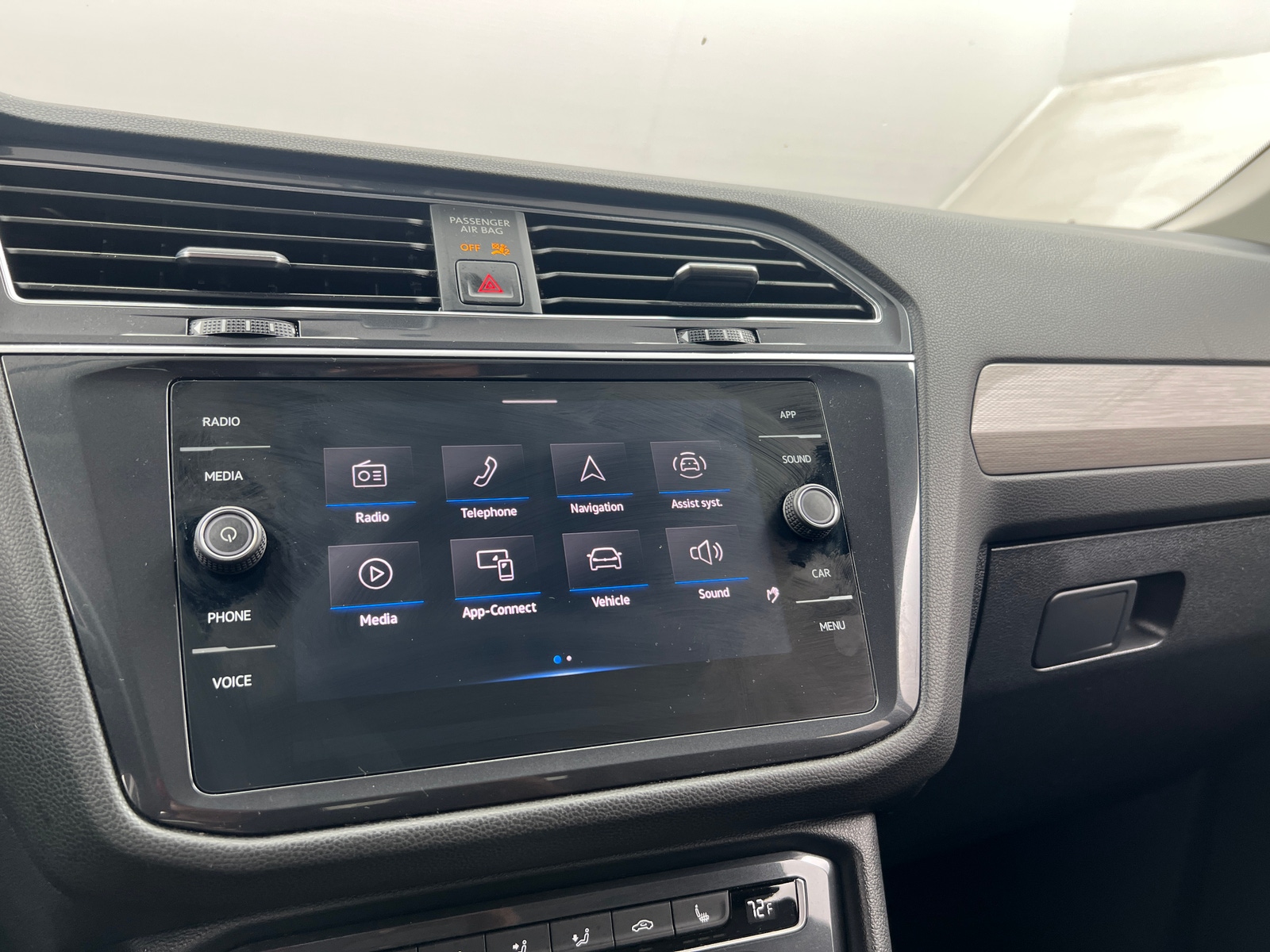 Thumbnail: 2021 Volkswagen Tiguan - 3