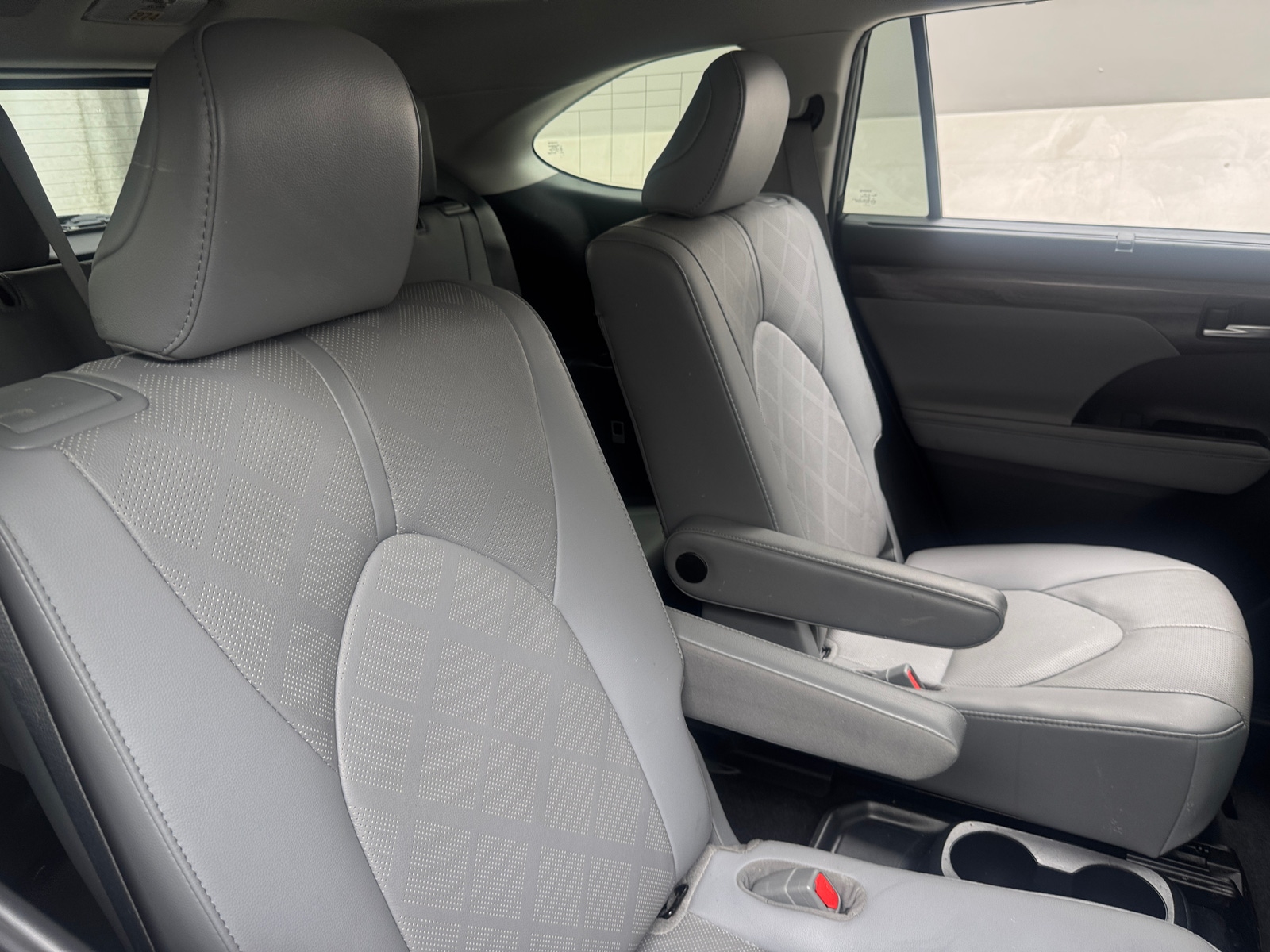 Thumbnail: 2021 Toyota Highlander - 5