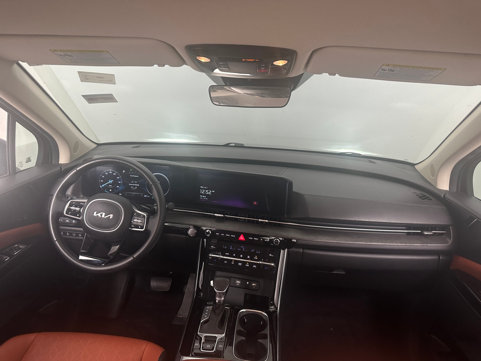 Thumbnail: 2023 Kia Carnival - 2