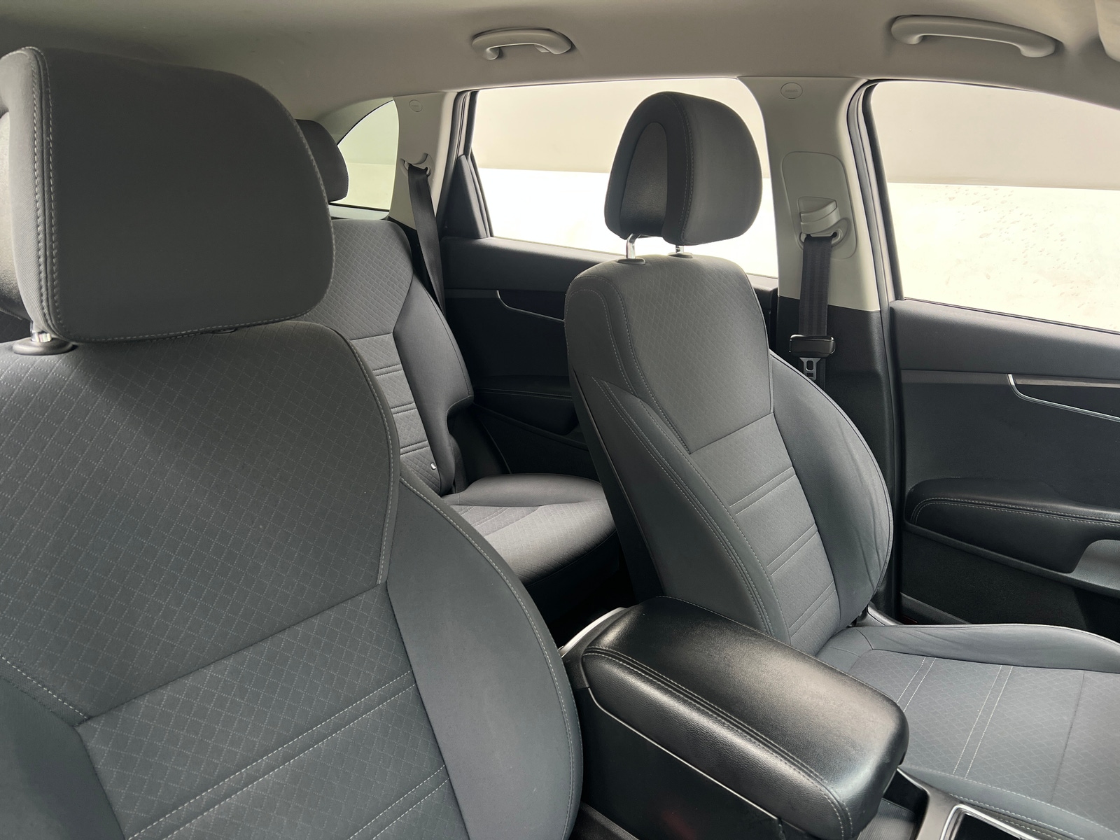 Thumbnail: 2016 Kia Sorento - 2