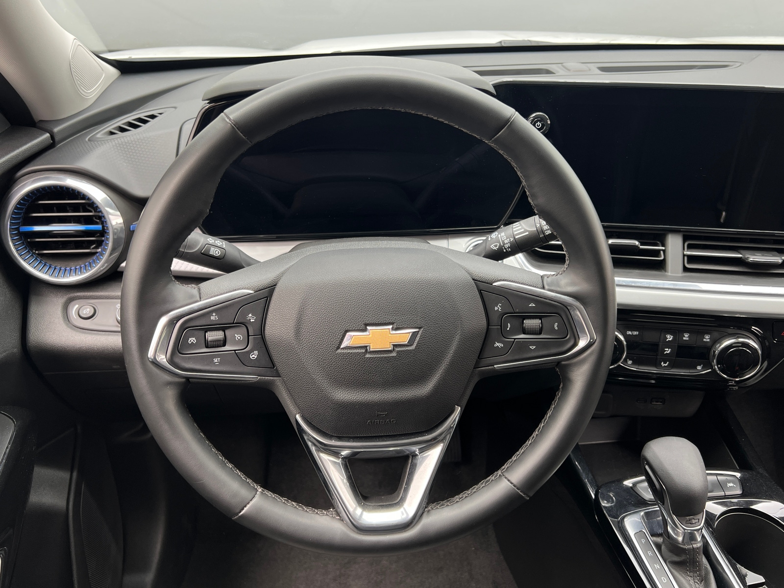 Thumbnail: 2025 Chevrolet Trax - 5