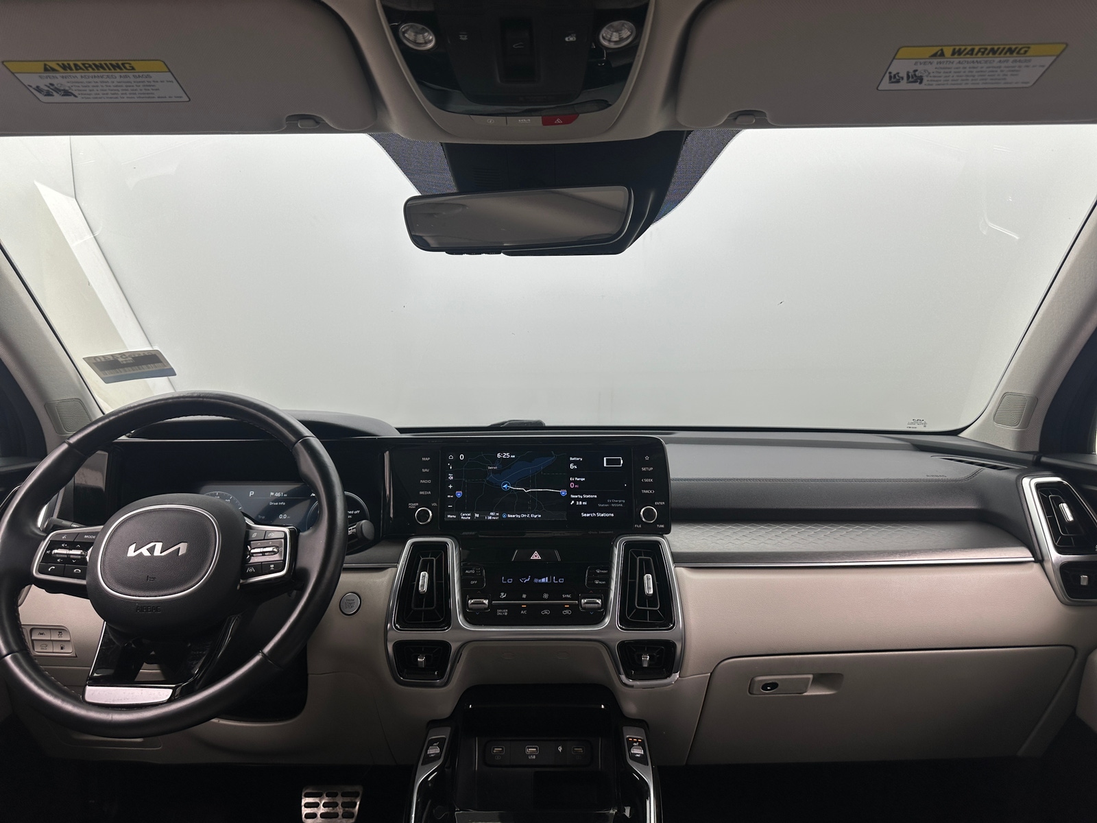 Thumbnail: 2023 Kia Sorento - 2