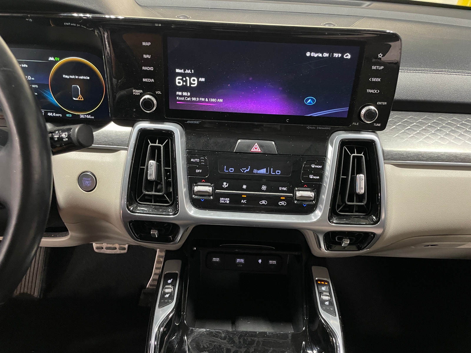 Thumbnail: 2023 Kia Sorento - 3