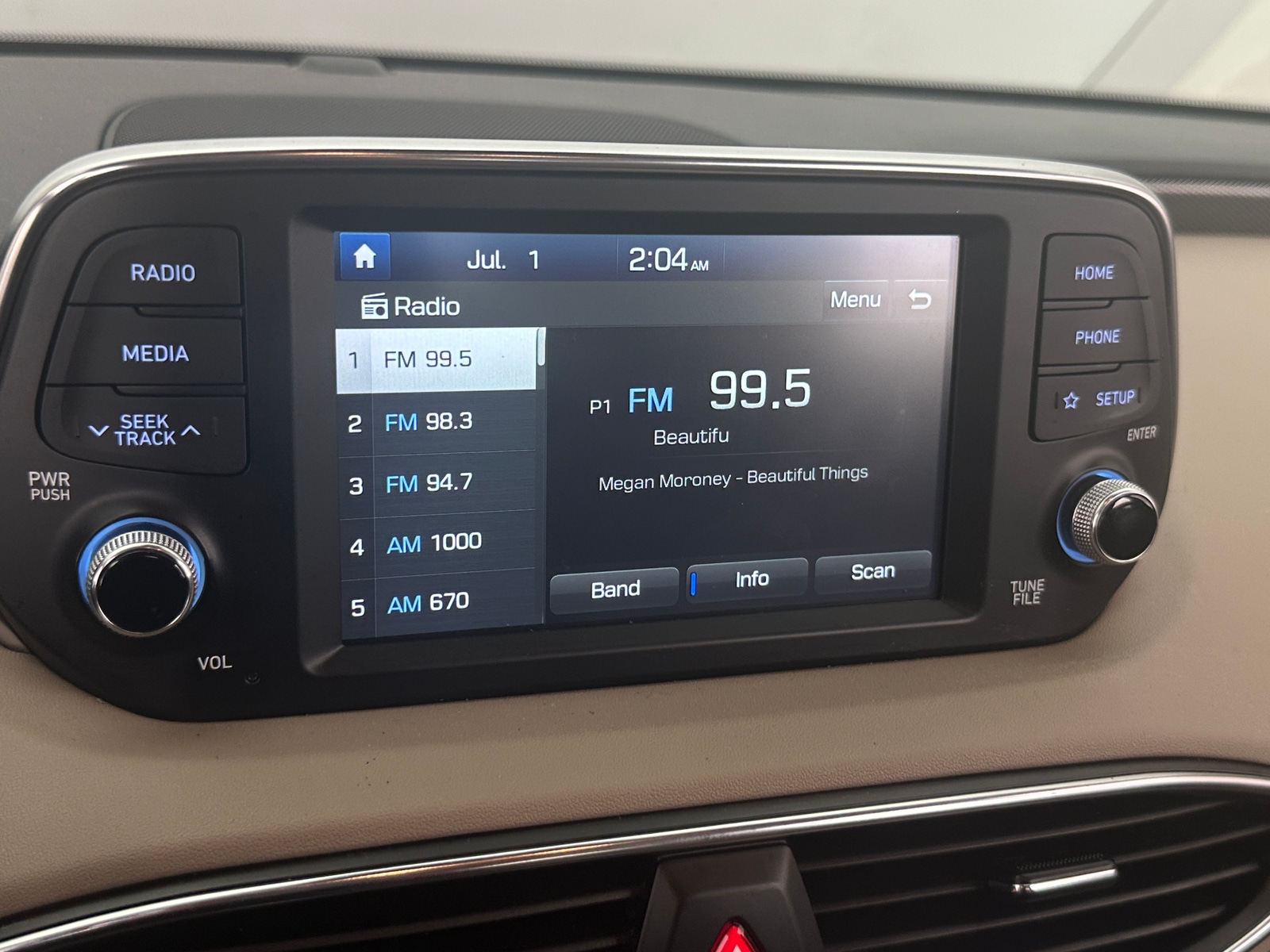 Thumbnail: 2020 Hyundai Santa Fe - 4