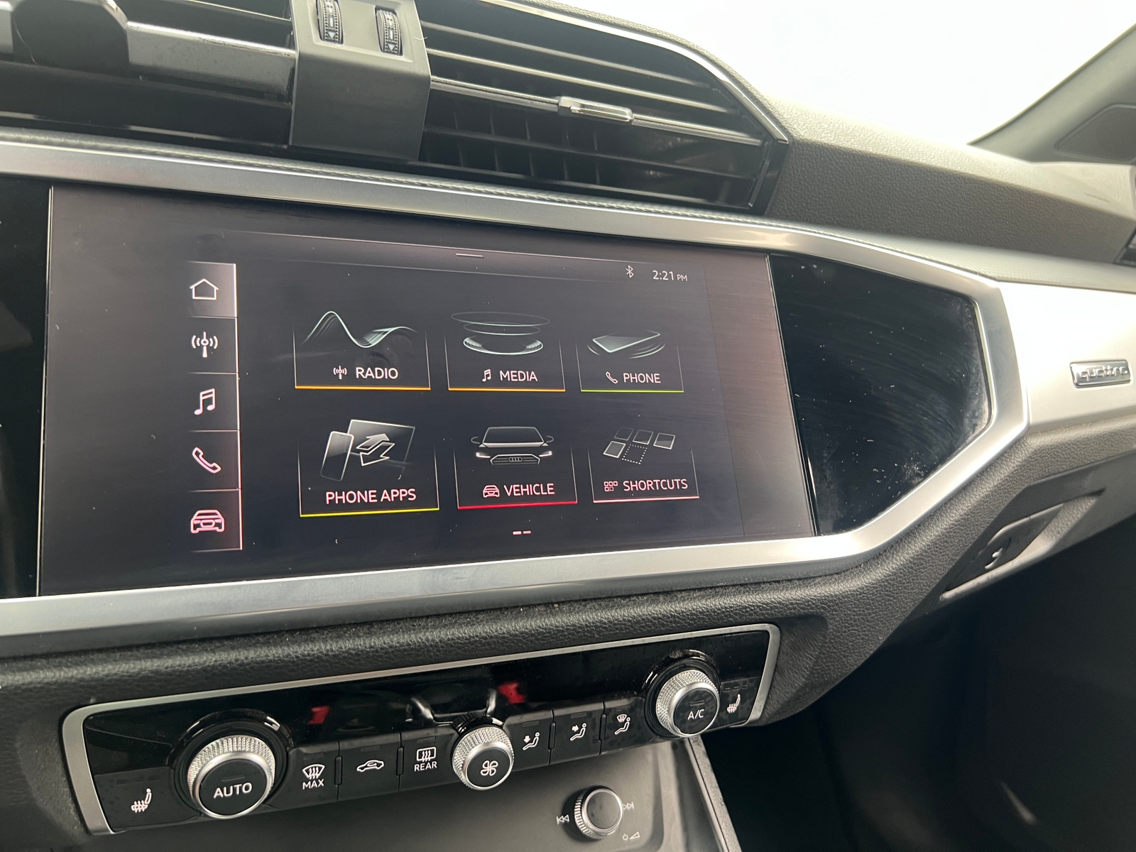 Thumbnail: 2019 Audi Q3 - 3