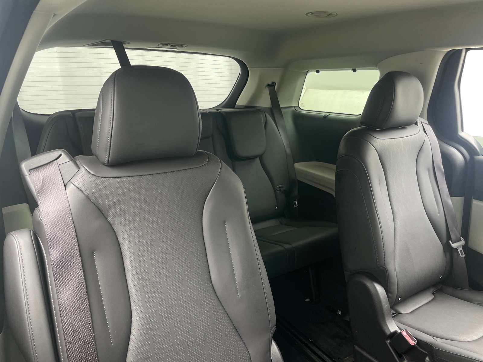 Thumbnail: 2024 Kia Carnival - 5