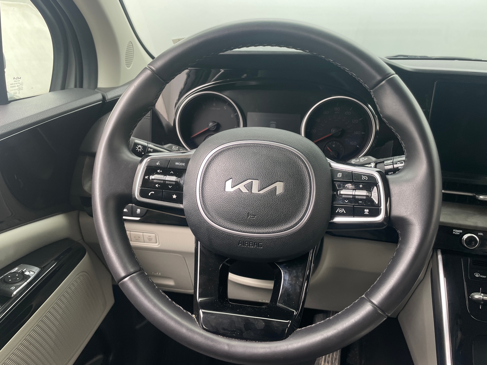 Thumbnail: 2024 Kia Carnival - 4