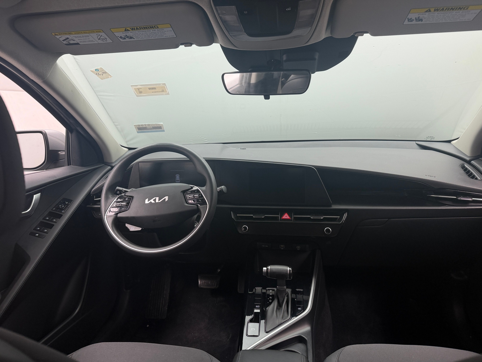 Thumbnail: 2023 Kia Niro - 3