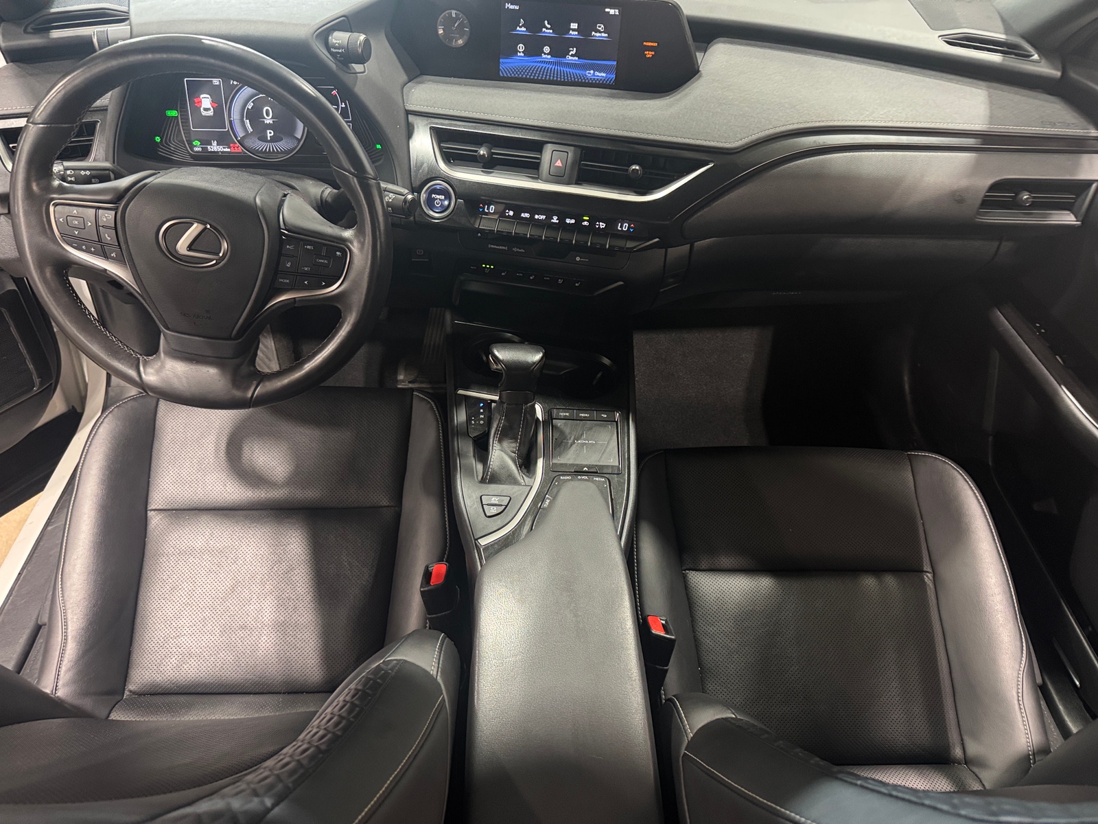 Thumbnail: 2020 Lexus UX - 2