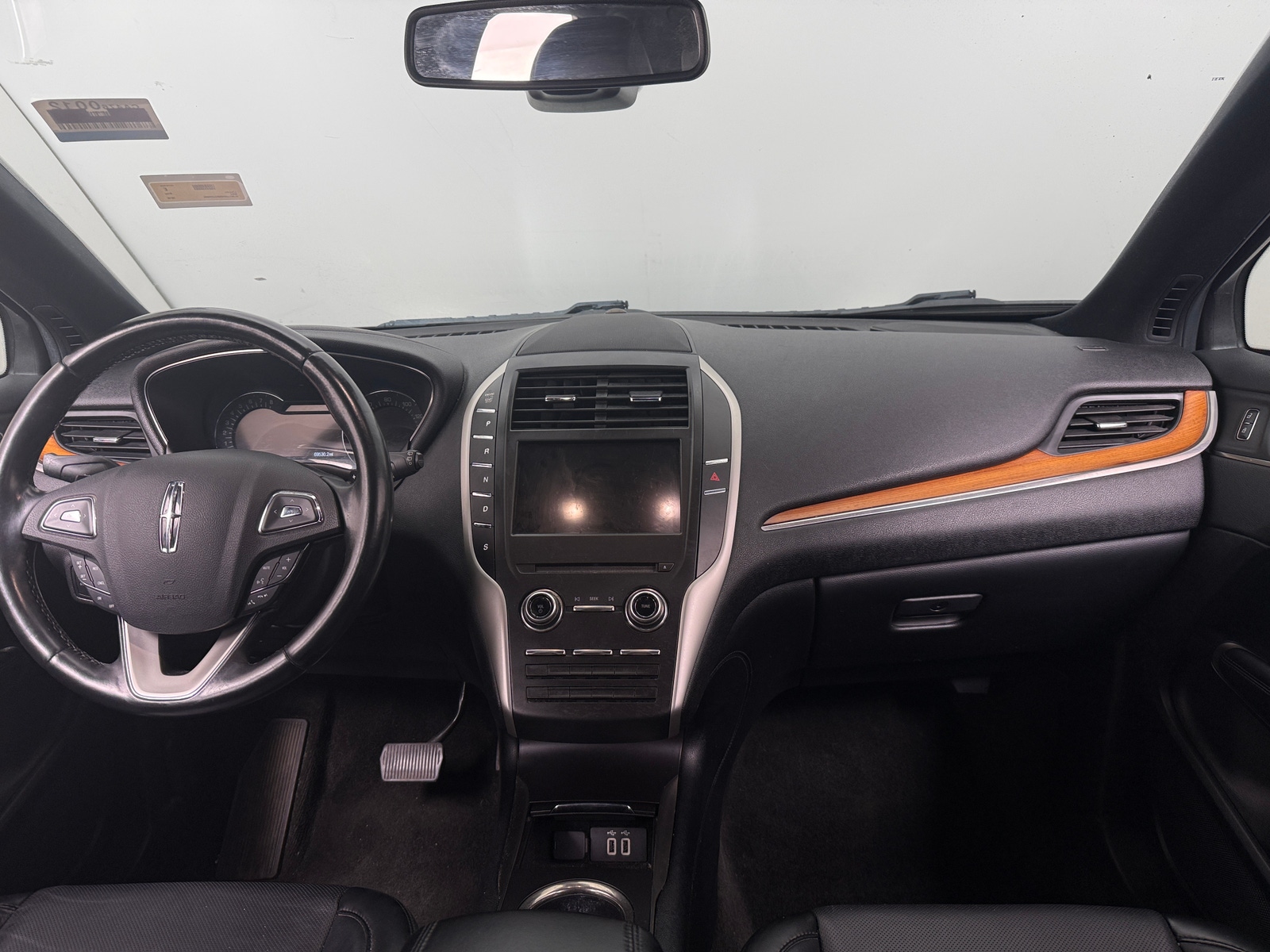 Thumbnail: 2016 Lincoln MKC - 2