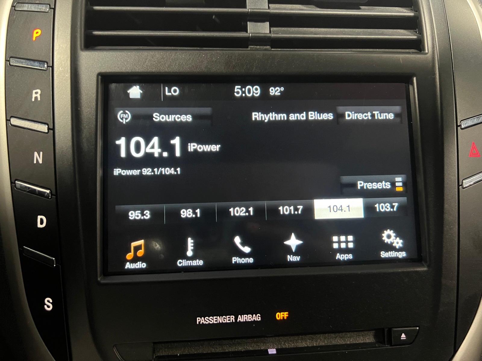Thumbnail: 2016 Lincoln MKC - 3