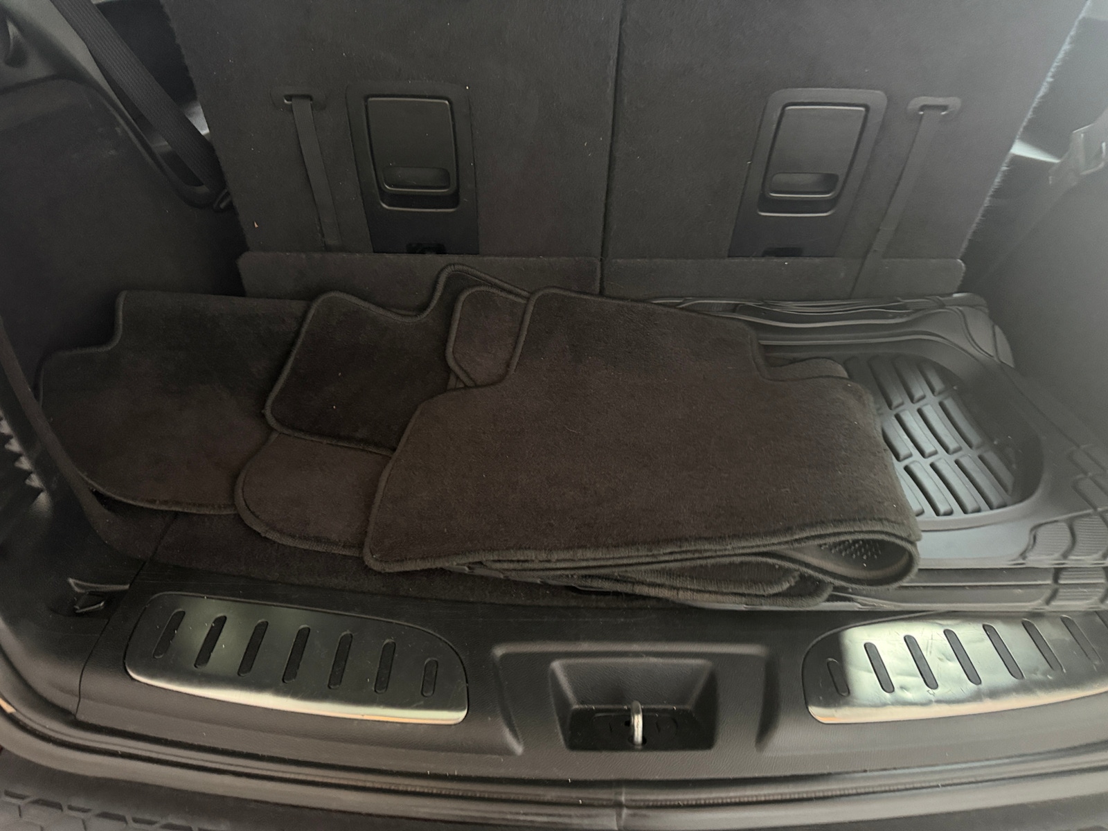 Thumbnail: 2018 Dodge Durango - 6
