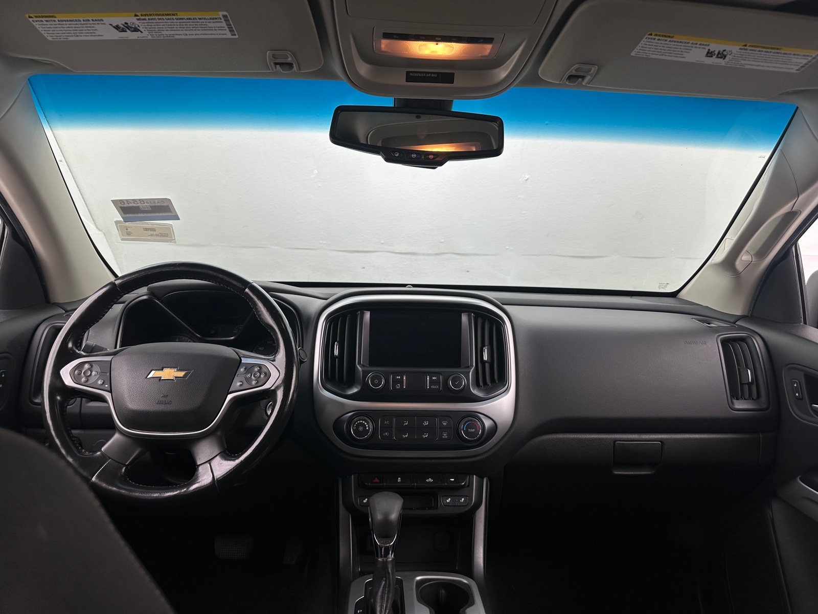 Thumbnail: 2022 Chevrolet Colorado - 3