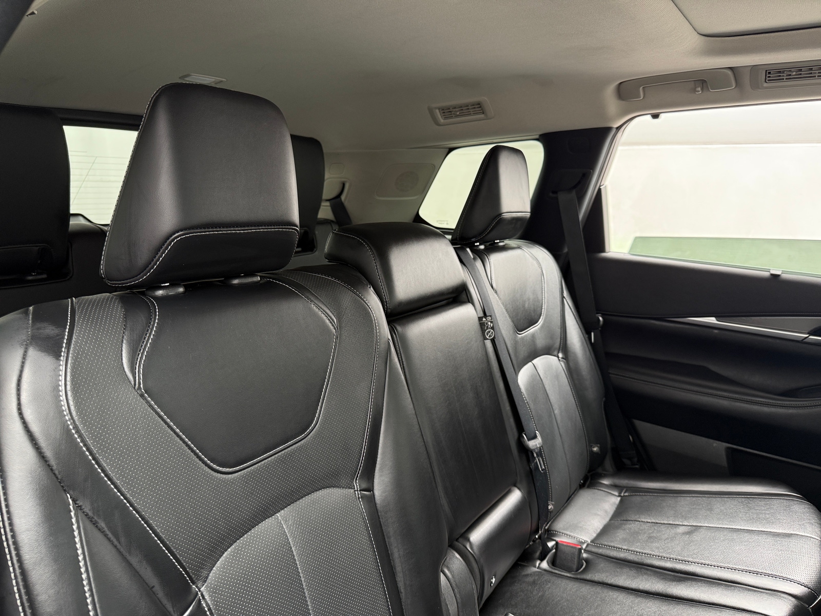 Thumbnail: 2023 INFINITI QX60 - 6