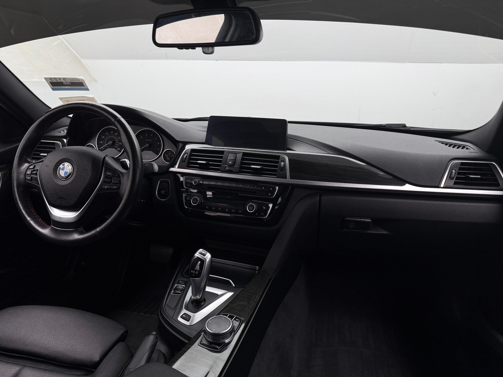 Thumbnail: 2018 BMW 3 Series - 2