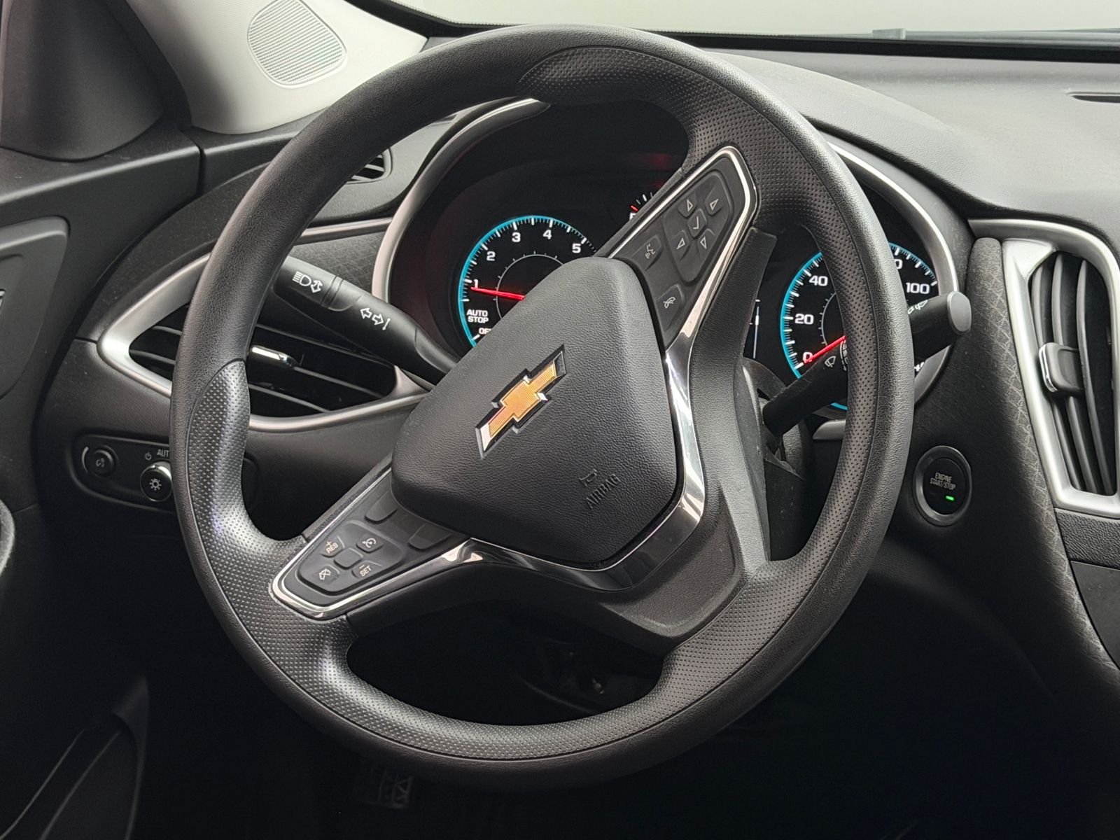 Thumbnail: 2020 Chevrolet Malibu - 5