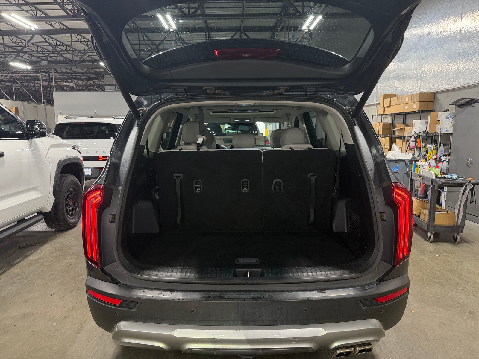 Thumbnail: 2020 Kia Telluride - 6