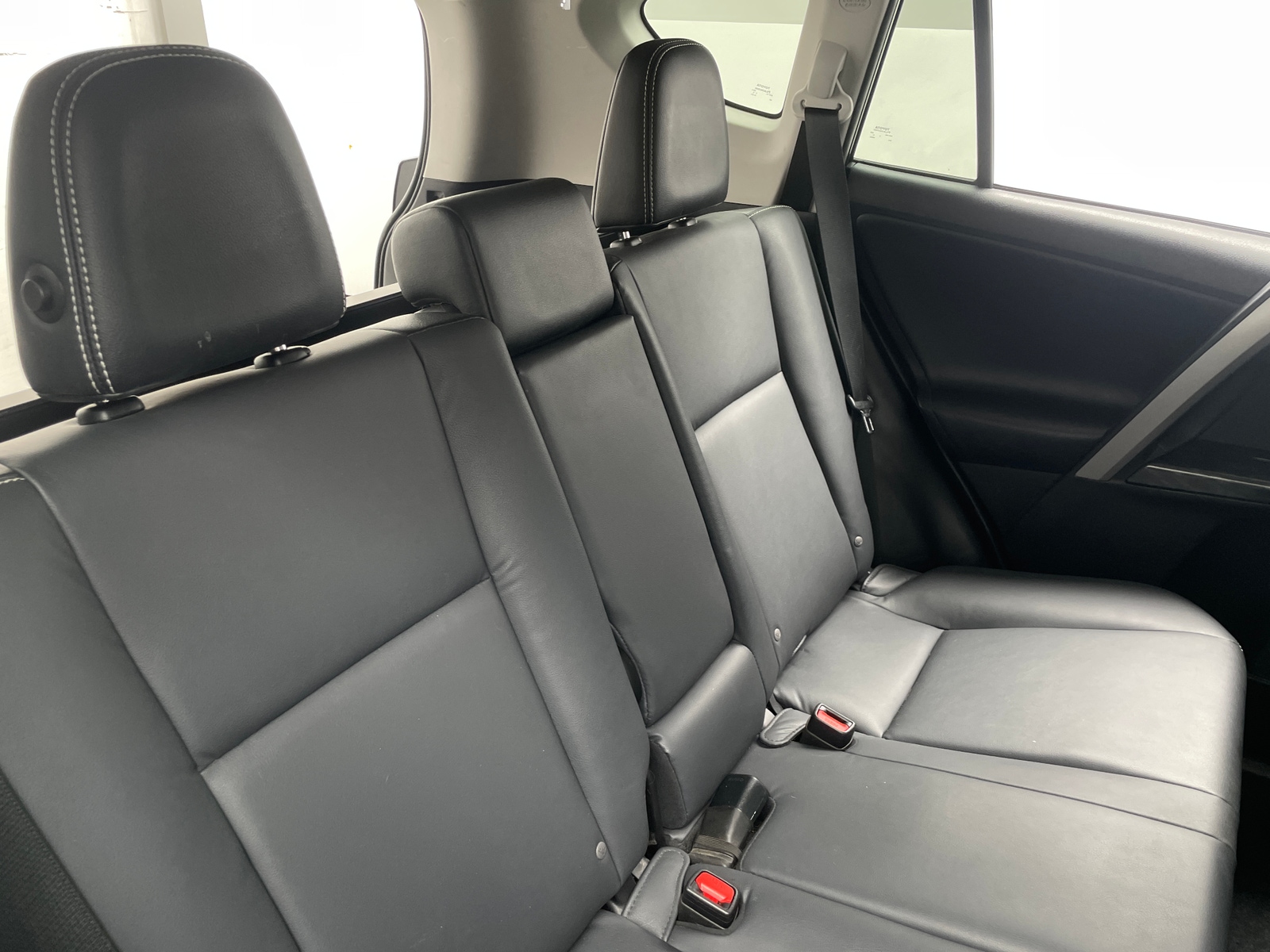 Thumbnail: 2017 Toyota RAV4 - 5