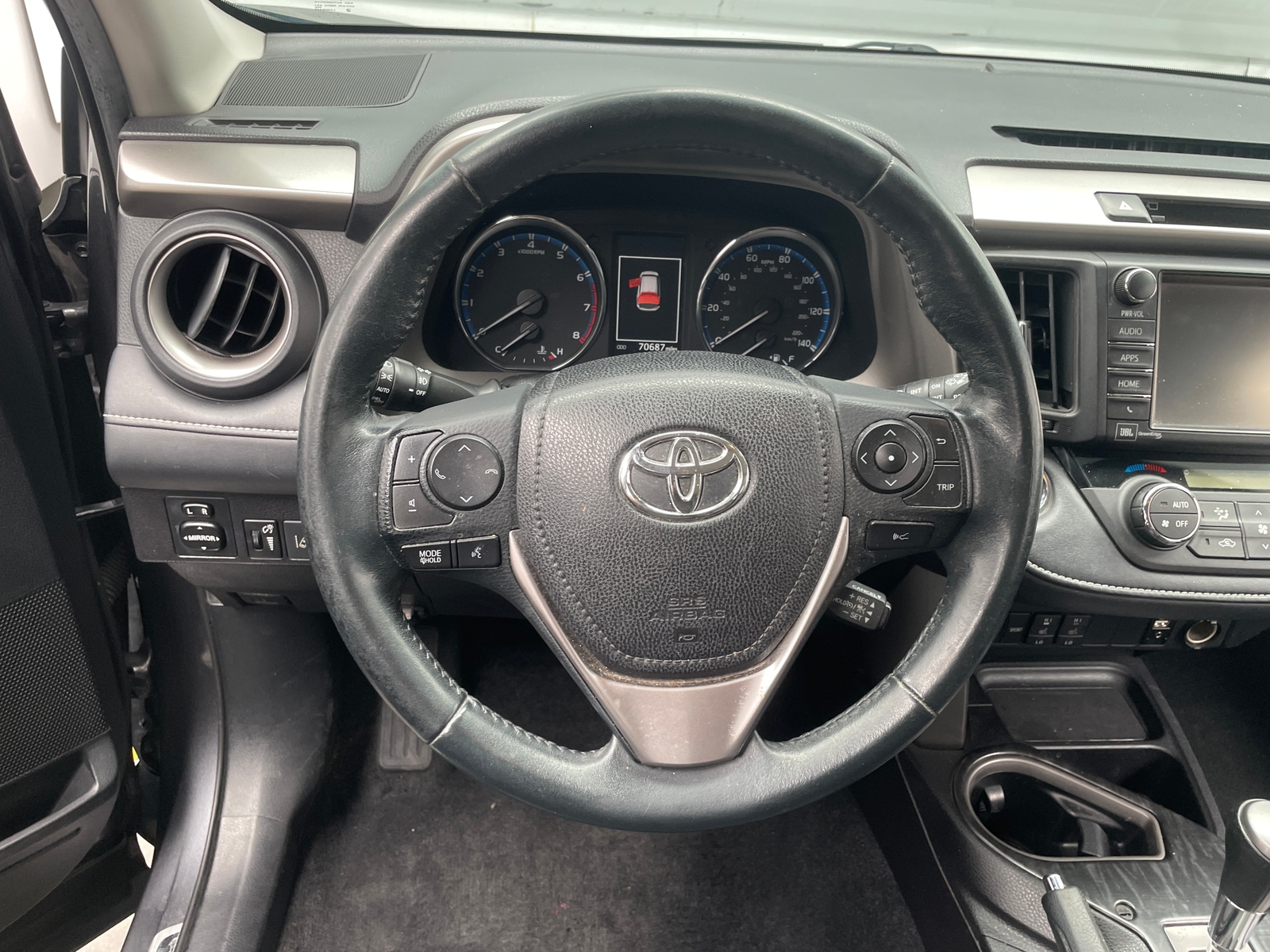 Thumbnail: 2017 Toyota RAV4 - 4