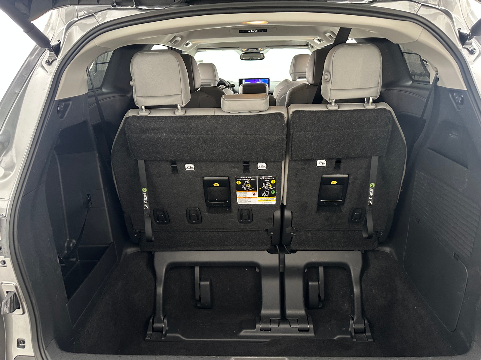 Thumbnail: 2026 Toyota Sienna - 6