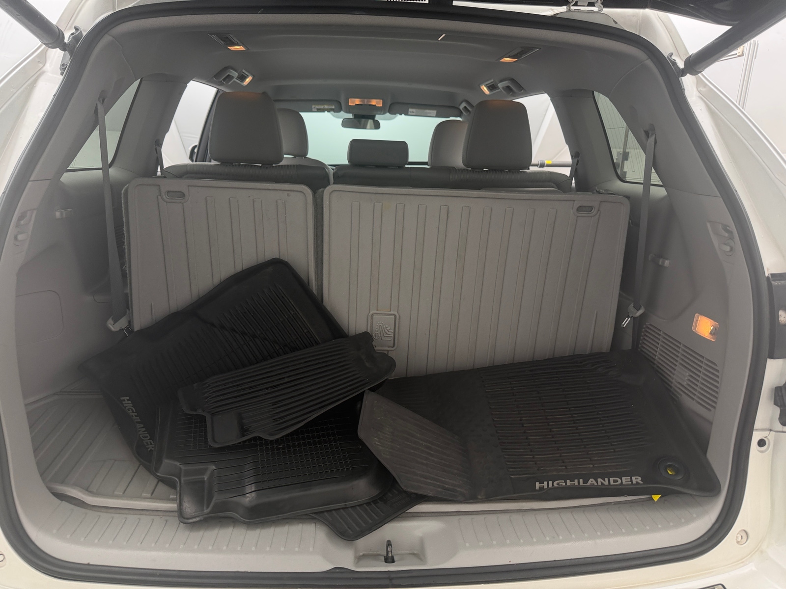 Thumbnail: 2019 Toyota Highlander - 6