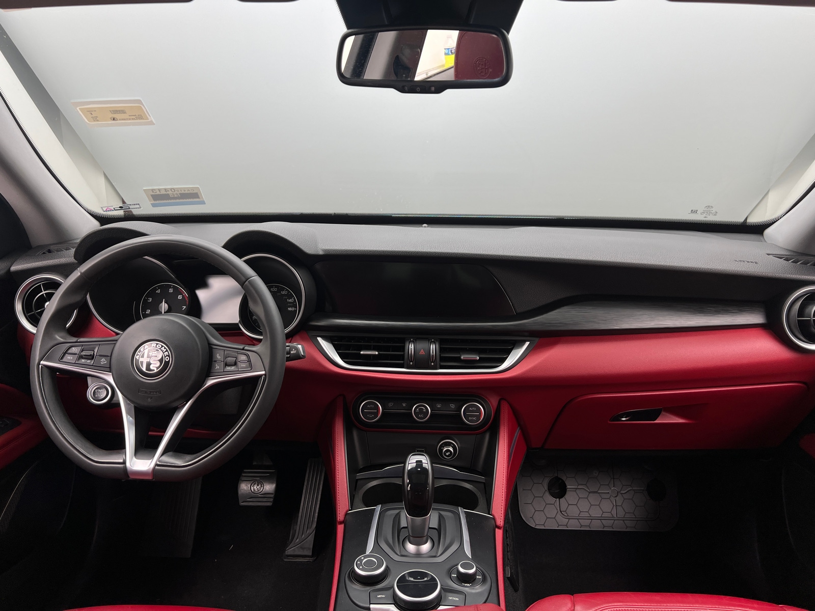 Thumbnail: 2019 Alfa Romeo Stelvio - 2