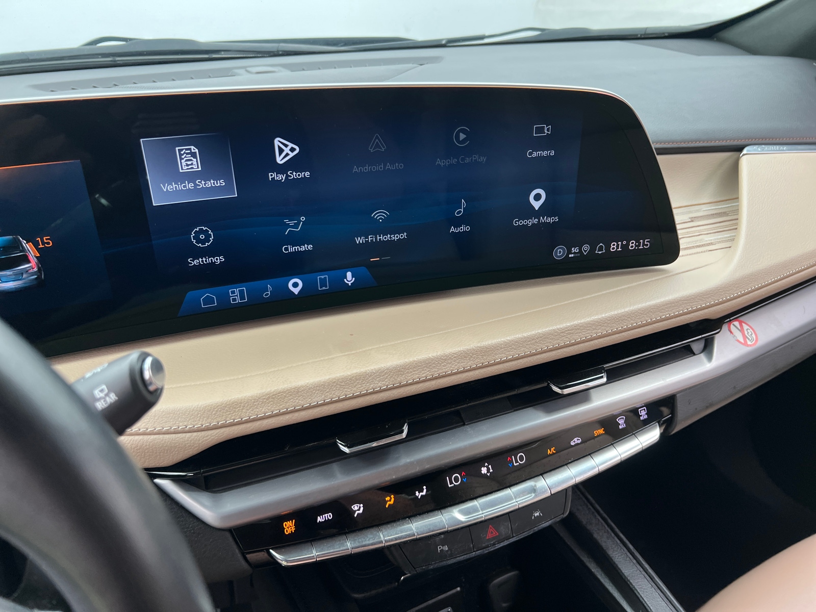 Thumbnail: 2025 Cadillac XT4 - 3