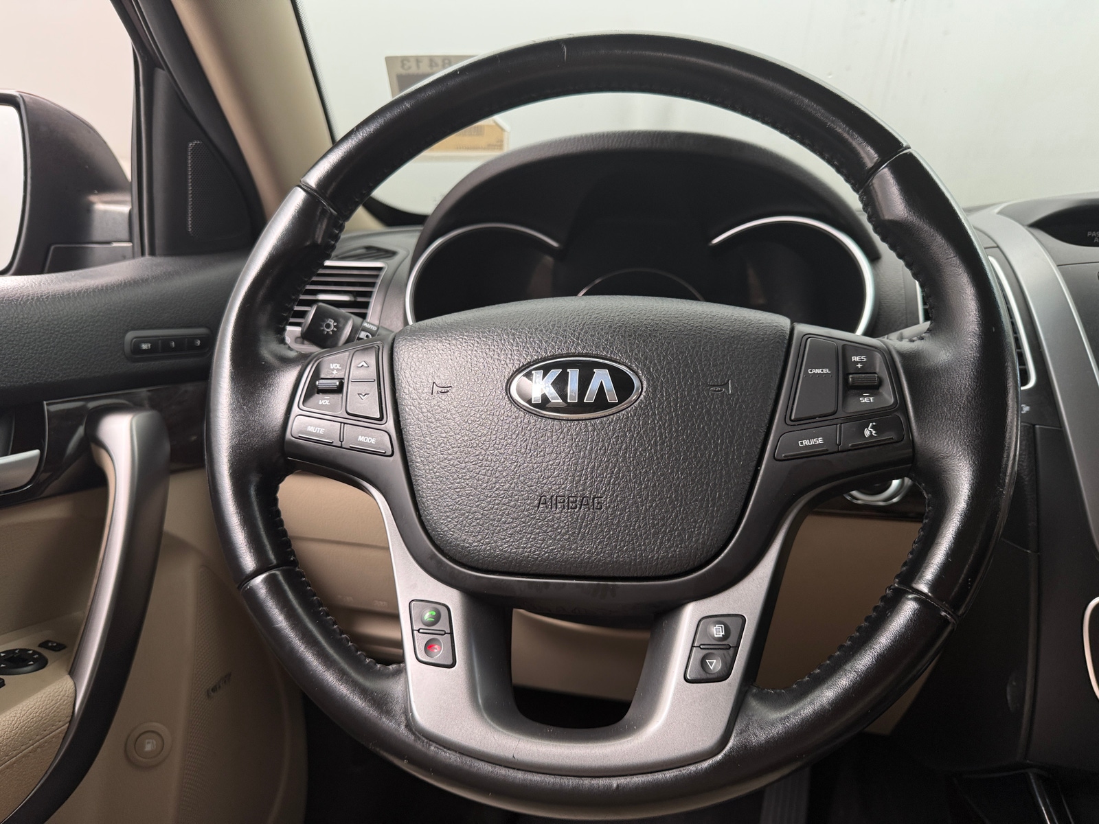Thumbnail: 2014 Kia Sorento - 4